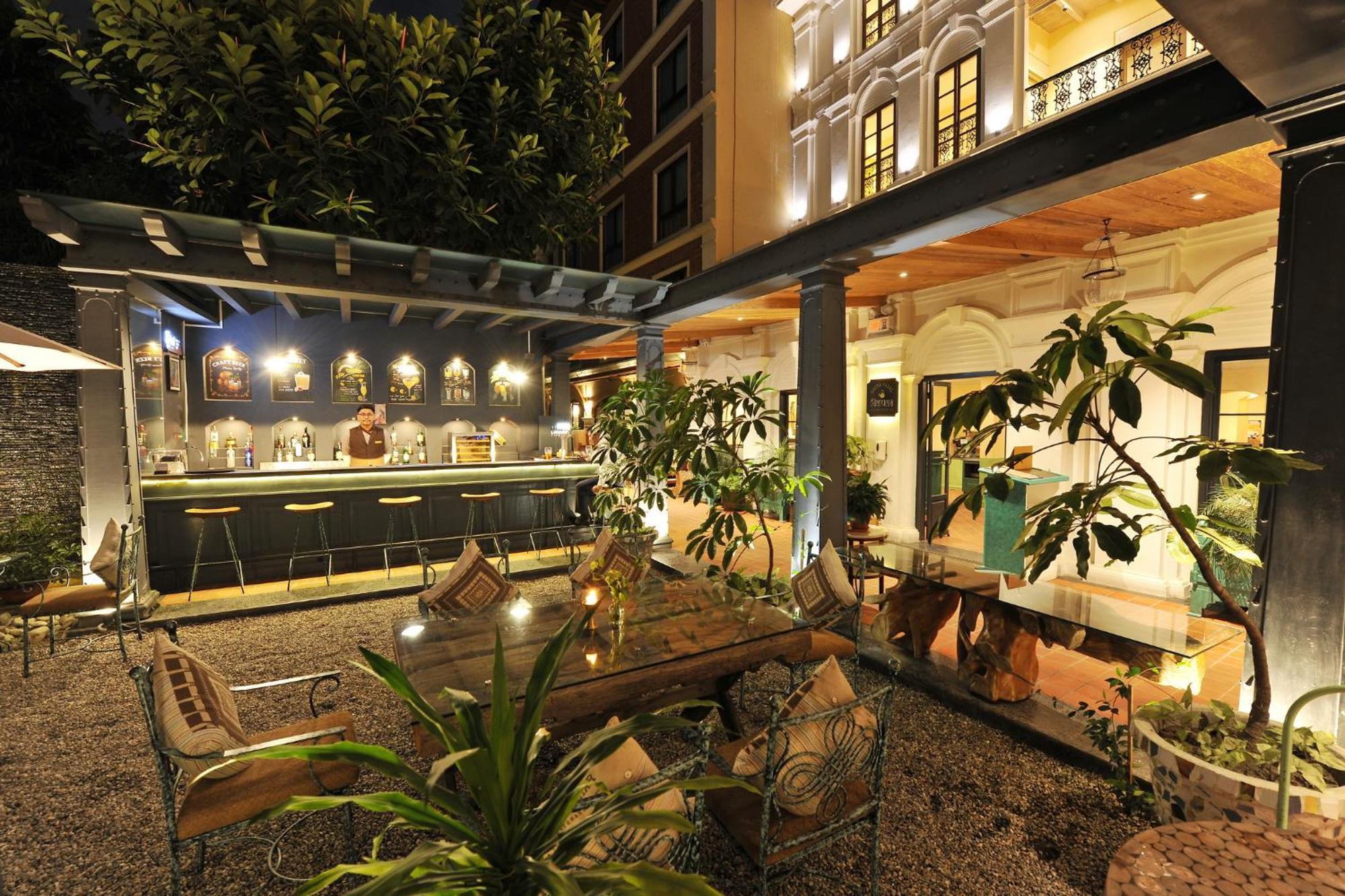 Nepali Ghar Hotel Katmandú Exterior foto